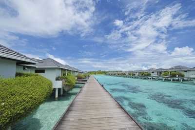 maldivi_sun_island_vodni_bungalov-1