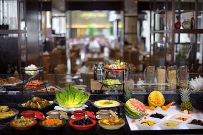 dubaj_hotel_ramada_jumeirah_hrana